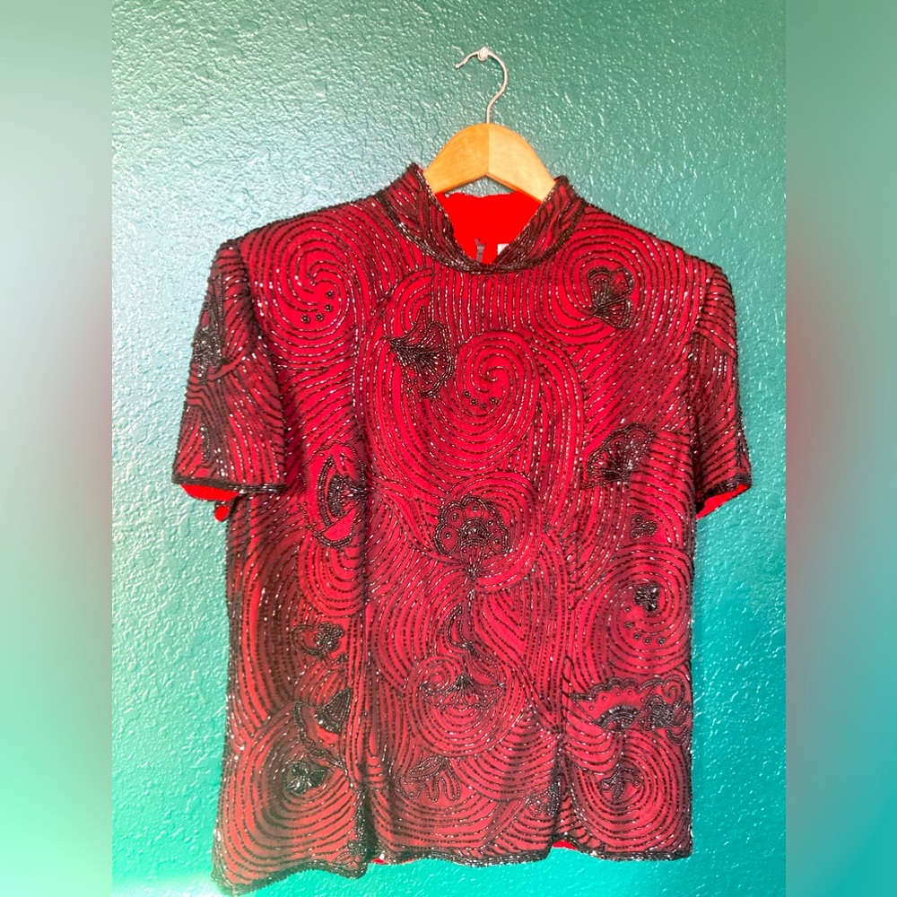 Papell Boutique Vintage 90’s Red Mock Neck Silk Beaded Blouse Size L.